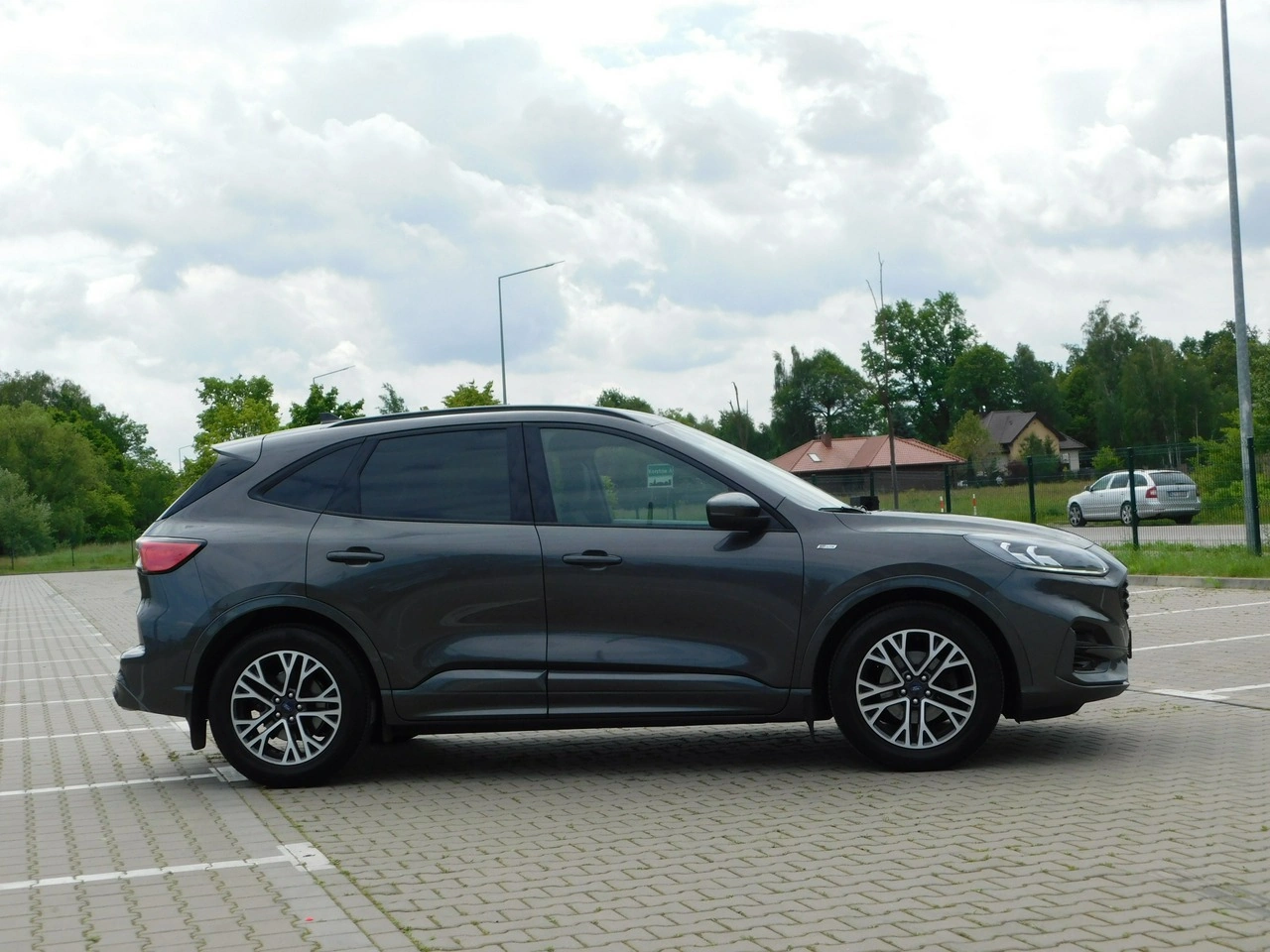 Ford Kuga - Zdjęcie 13