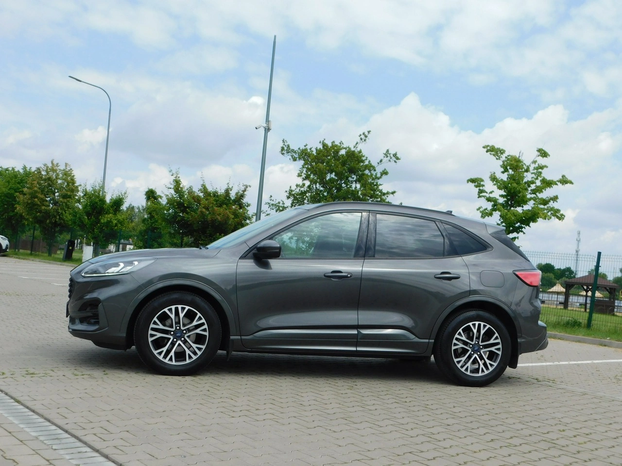 Ford Kuga - Zdjęcie 14