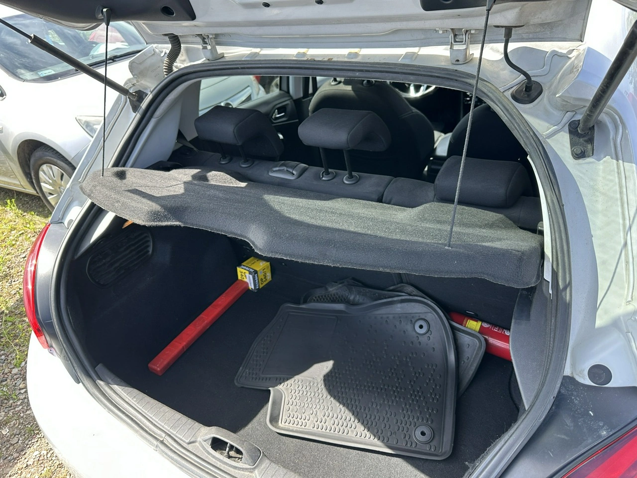 Peugeot 208 - Zdjęcie 6