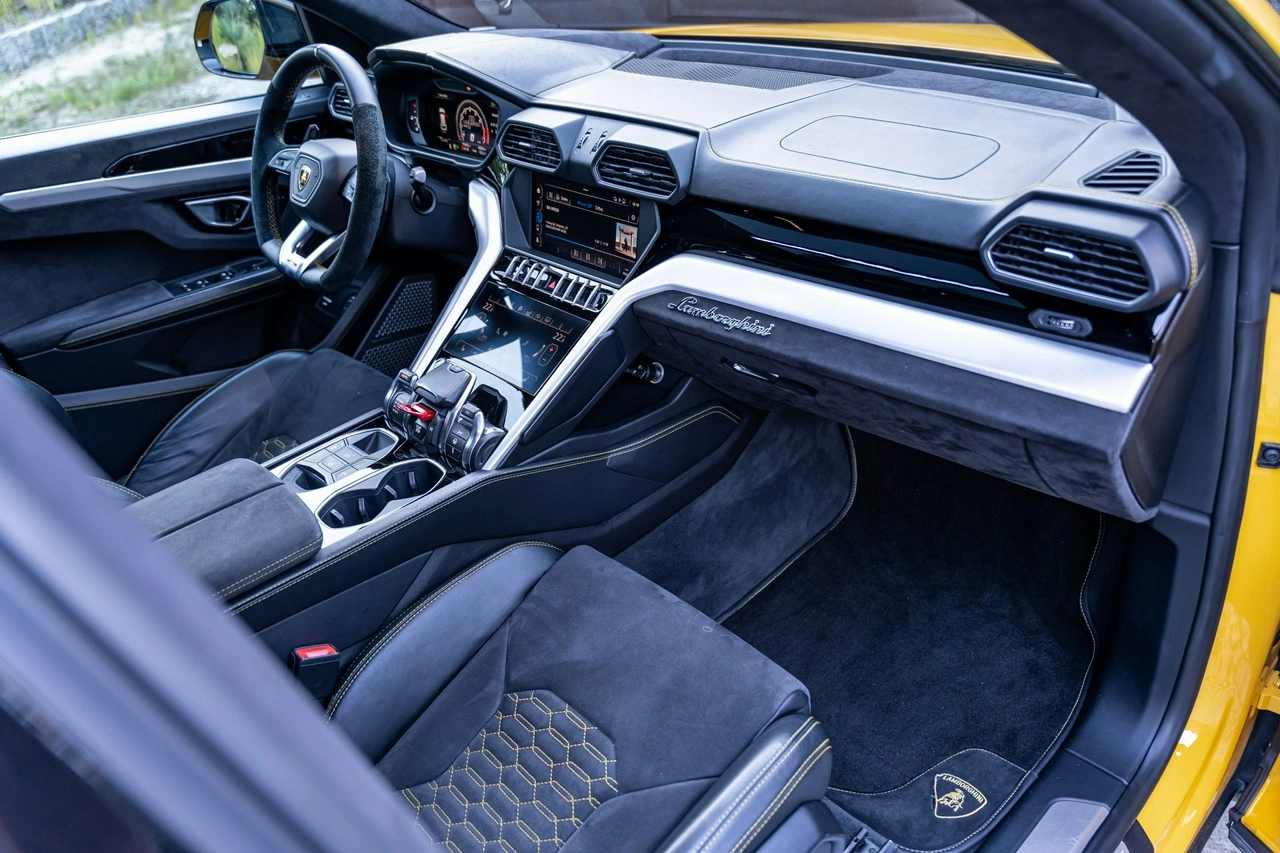 Lamborghini Urus - Zdjęcie 36