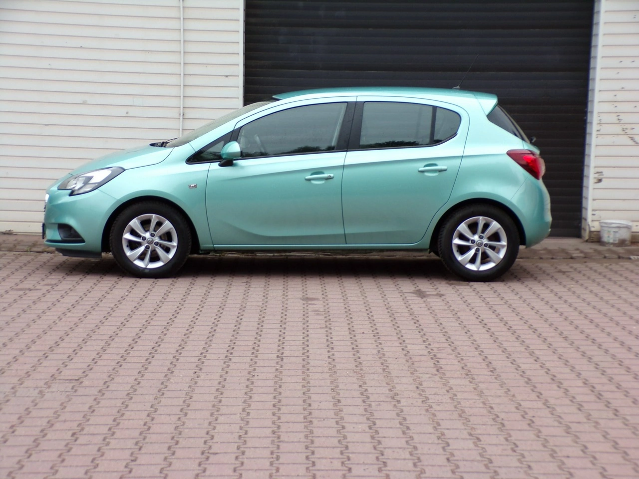 Opel Corsa - Zdjęcie 9