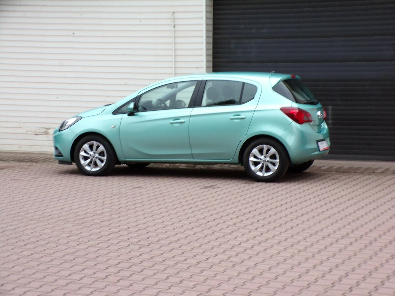 Opel Corsa - Zdjęcie 10