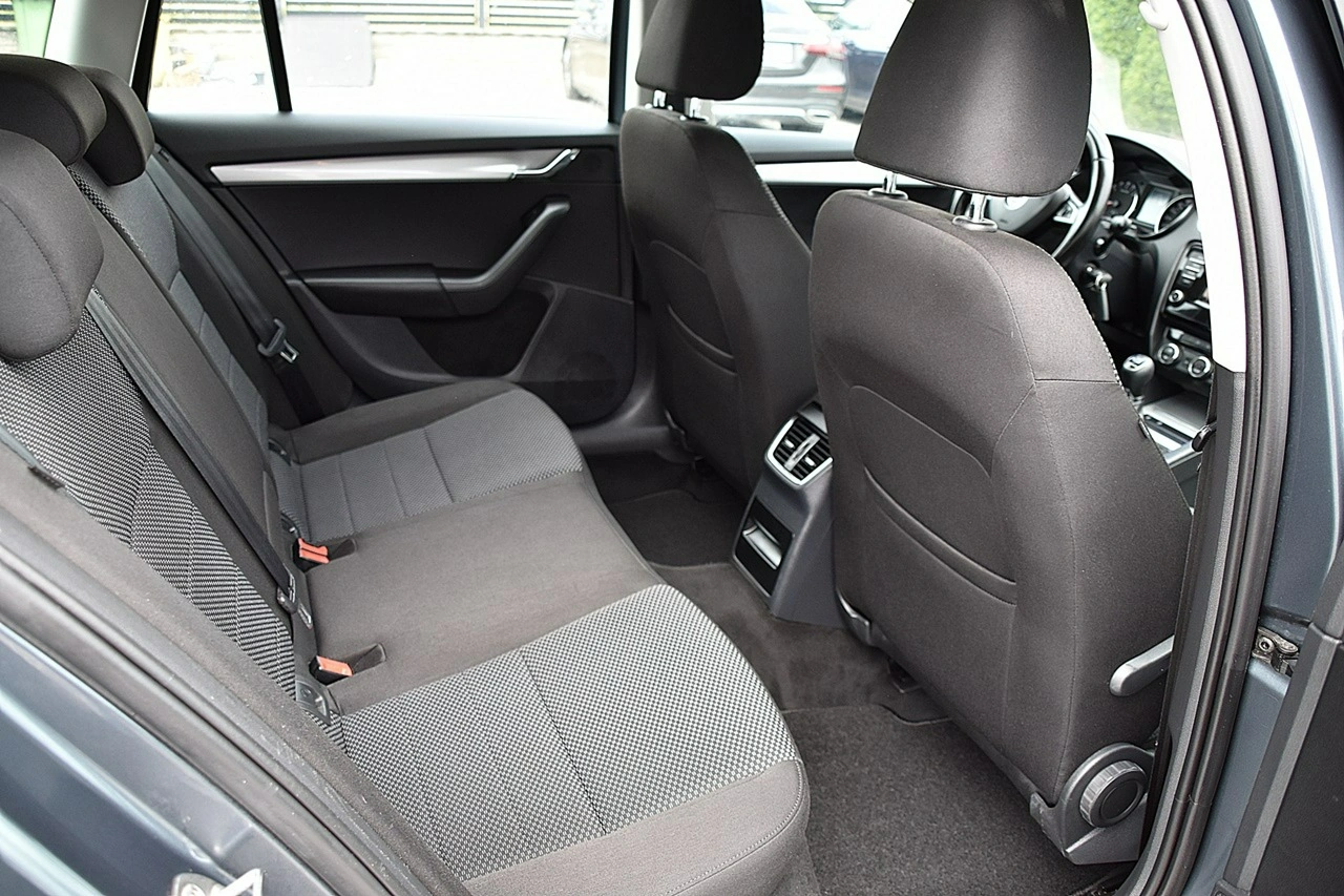 Skoda Octavia - Zdjęcie 12