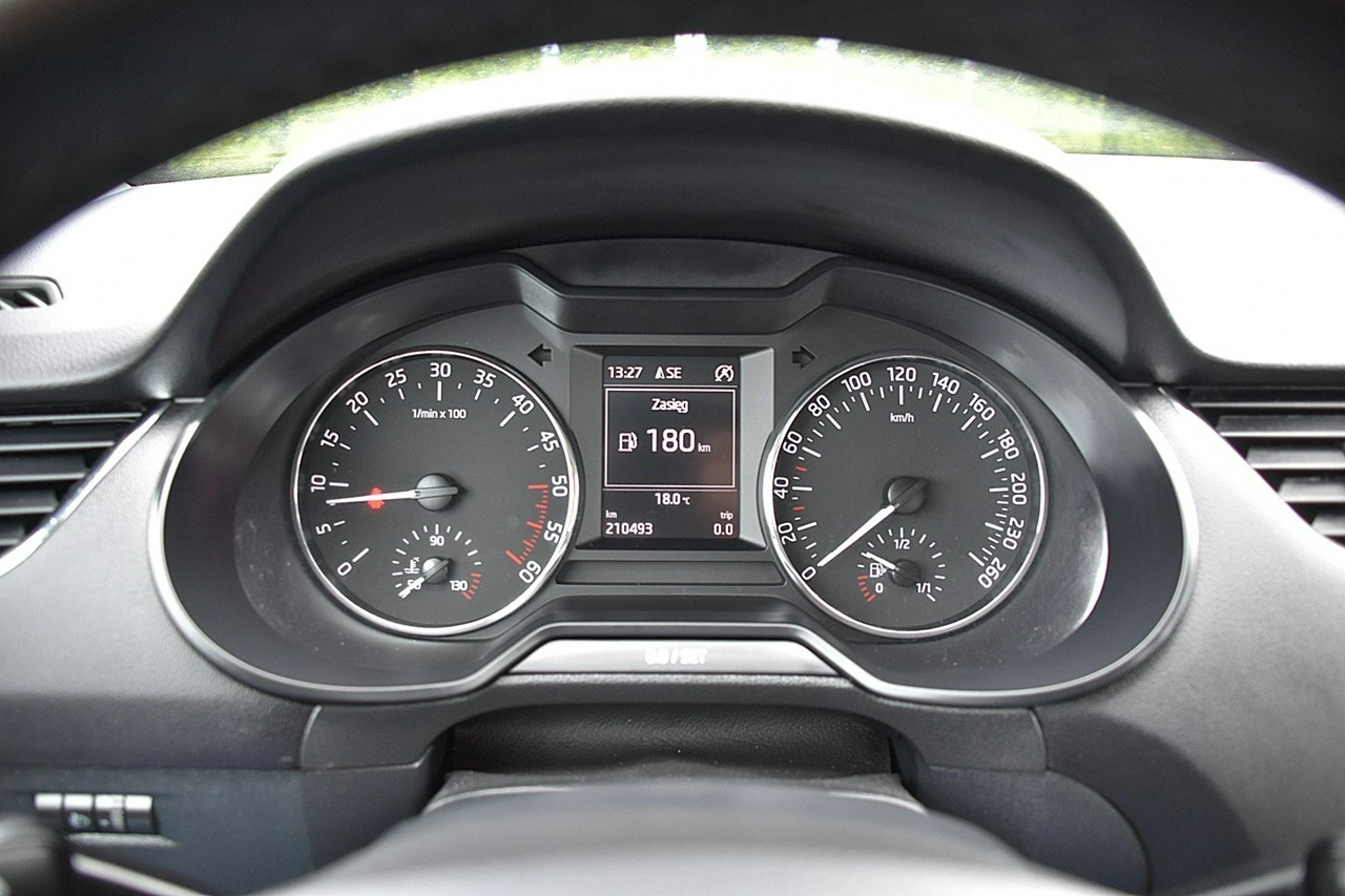 Skoda Octavia - Zdjęcie 13