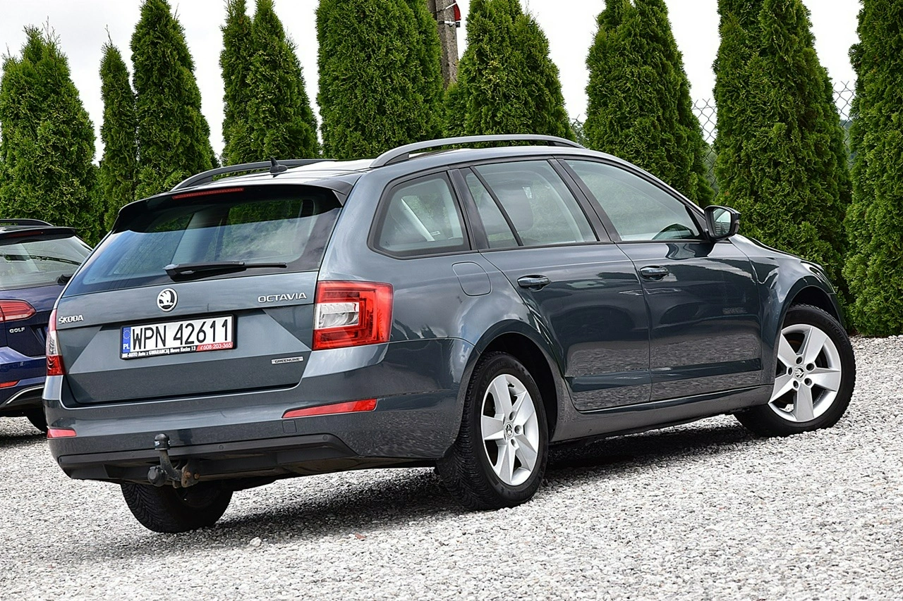 Skoda Octavia - Zdjęcie 24
