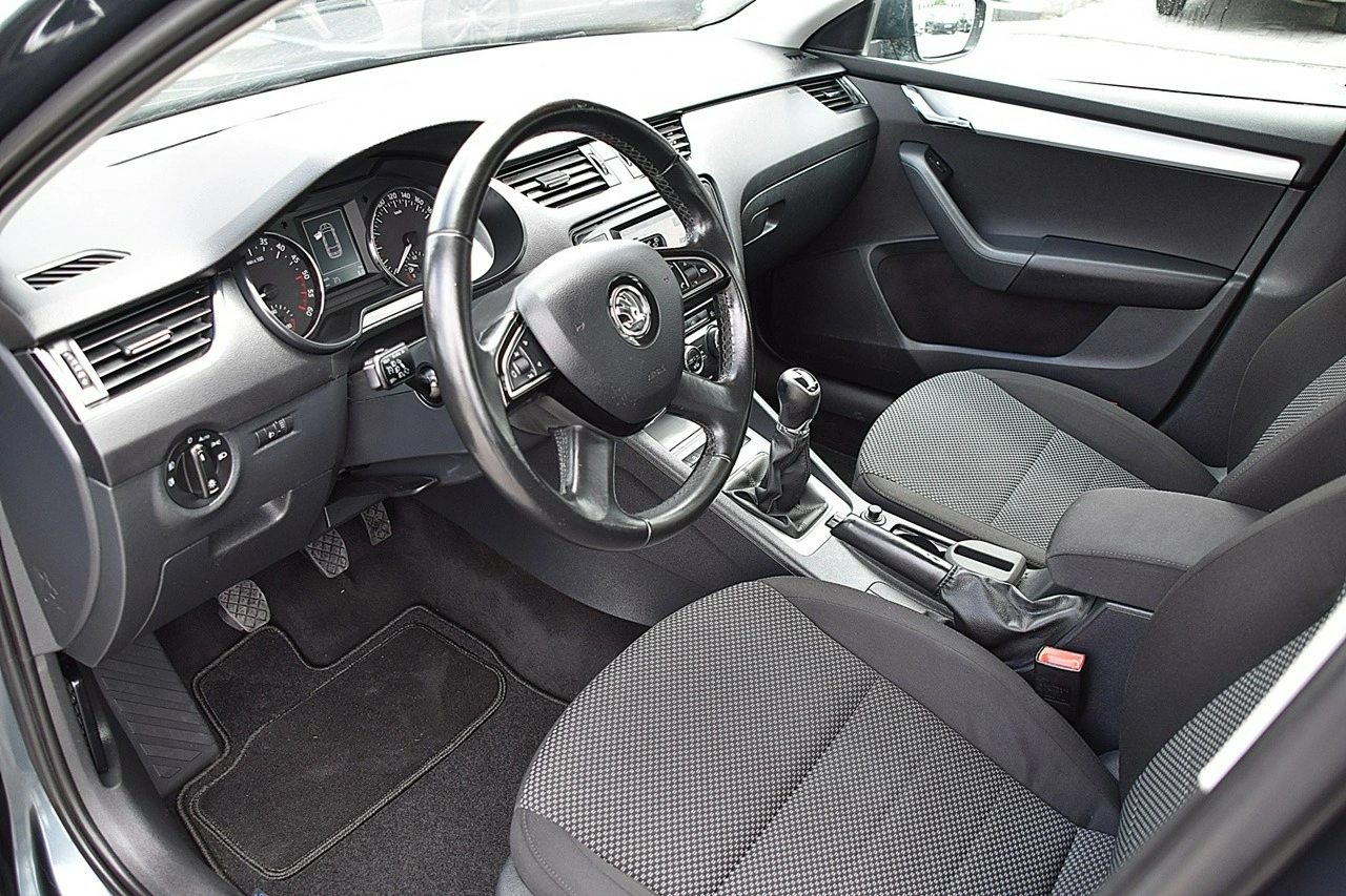 Skoda Octavia - Zdjęcie 4