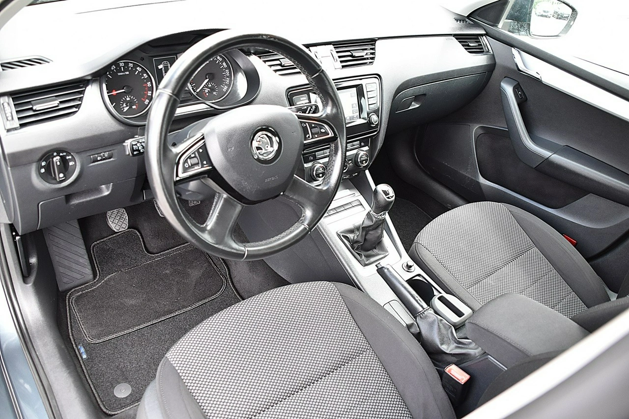 Skoda Octavia - Zdjęcie 8