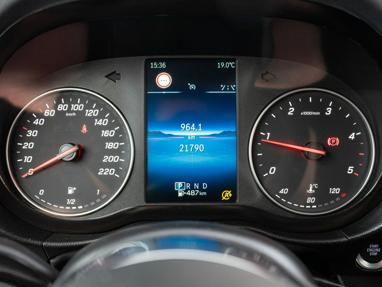 Mercedes T 180 d - Zdjęcie 11