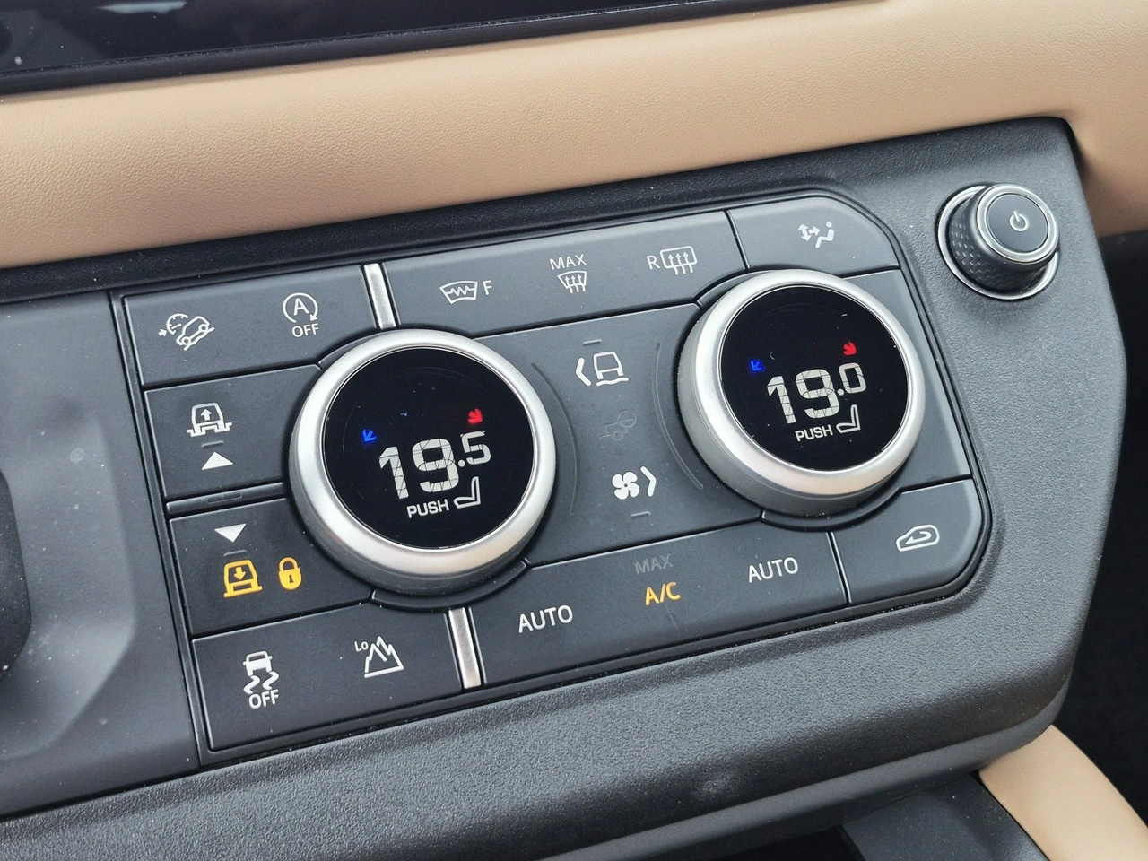 Land Rover Defender - Zdjęcie 37