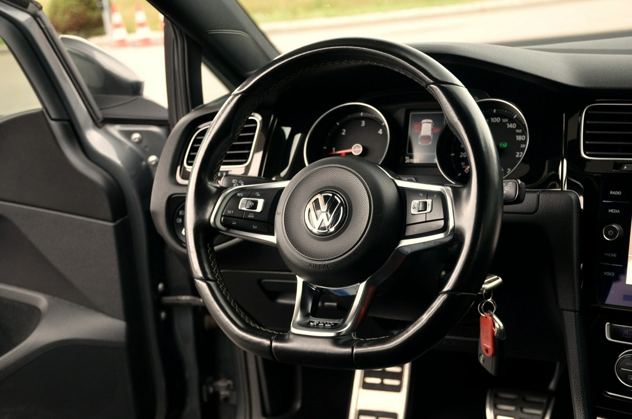 Volkswagen Golf - Zdjęcie 19