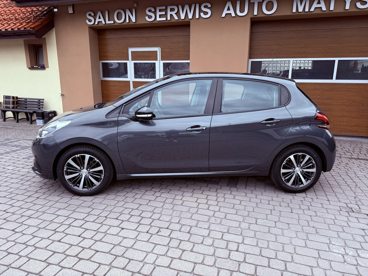 Peugeot 208 - Zdjęcie 10