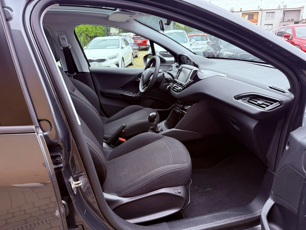 Peugeot 208 - Zdjęcie 22