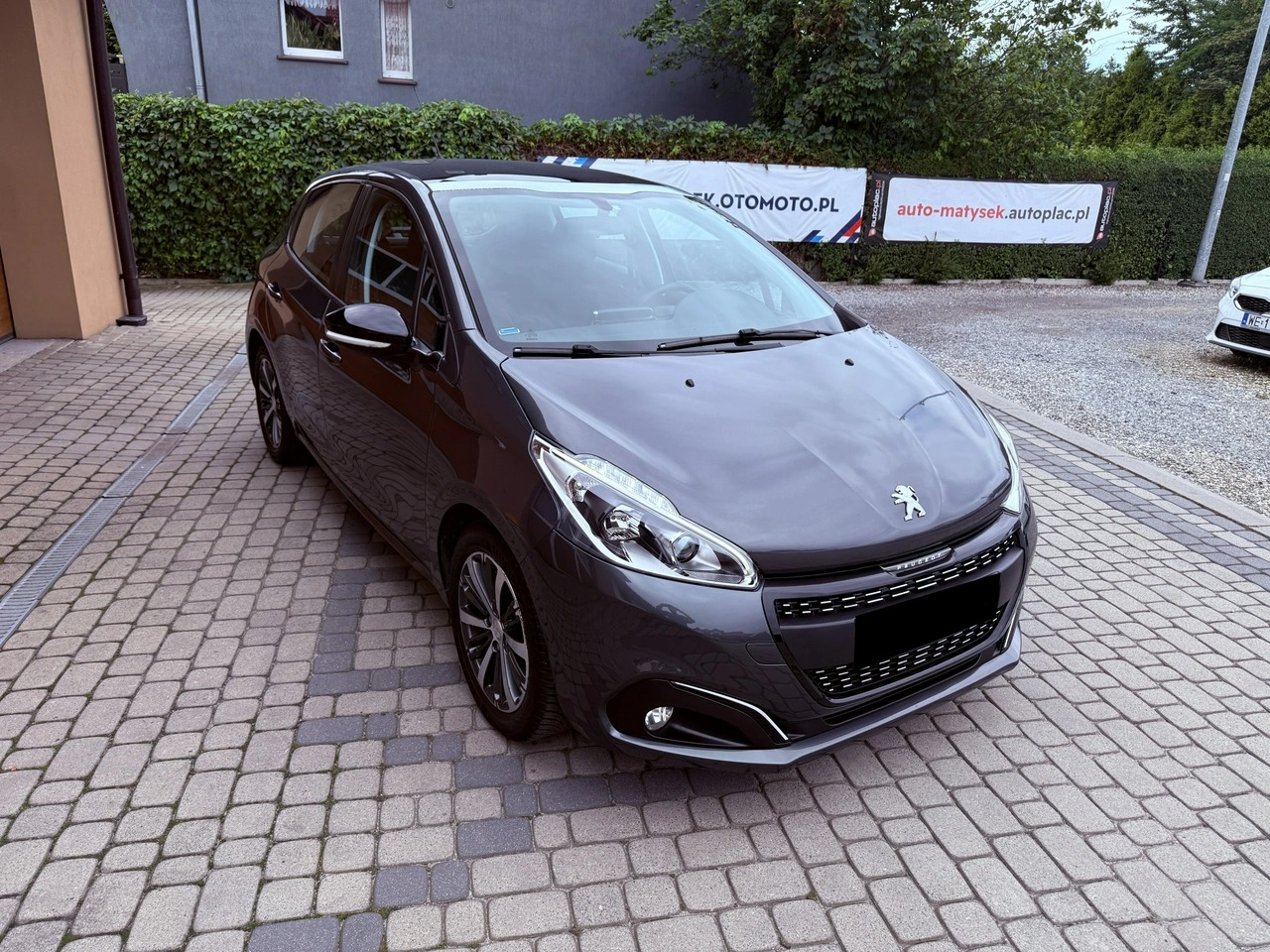 Peugeot 208 - Zdjęcie 2
