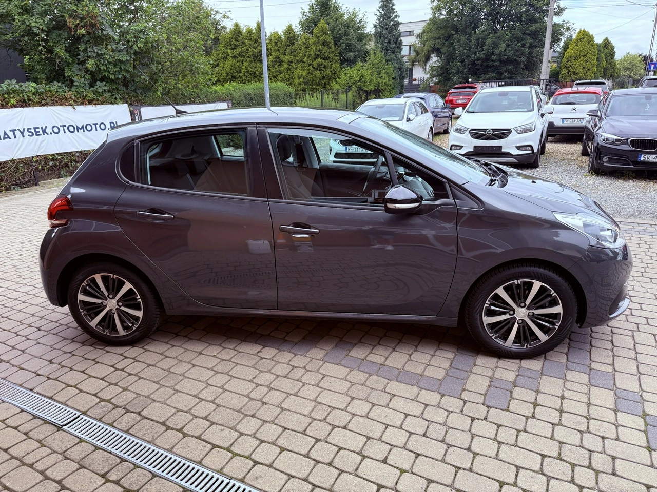 Peugeot 208 - Zdjęcie 4