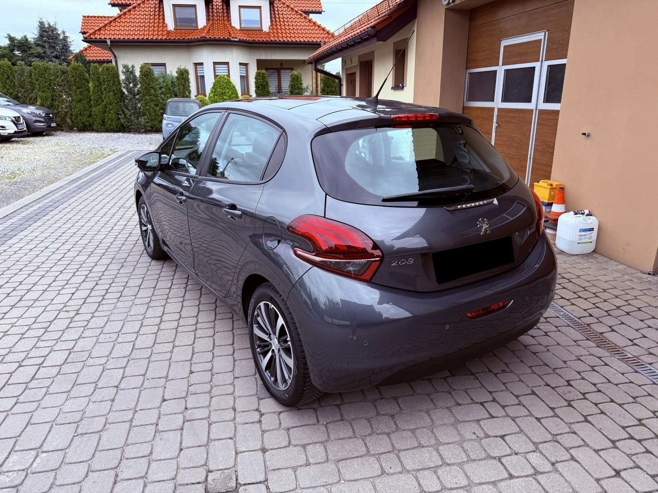 Peugeot 208 - Zdjęcie 8