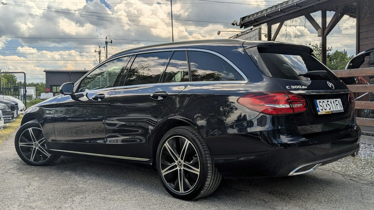 Mercedes C 300 - Zdjęcie 9