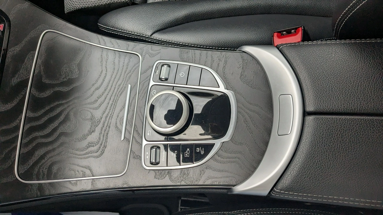 Mercedes C 300 - Zdjęcie 36