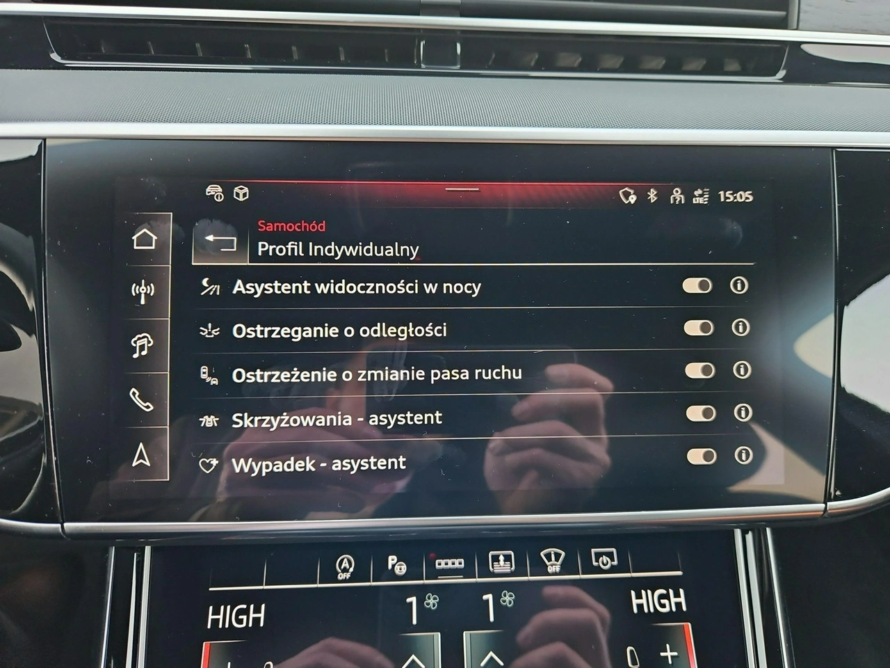 Audi A8 - Zdjęcie 23