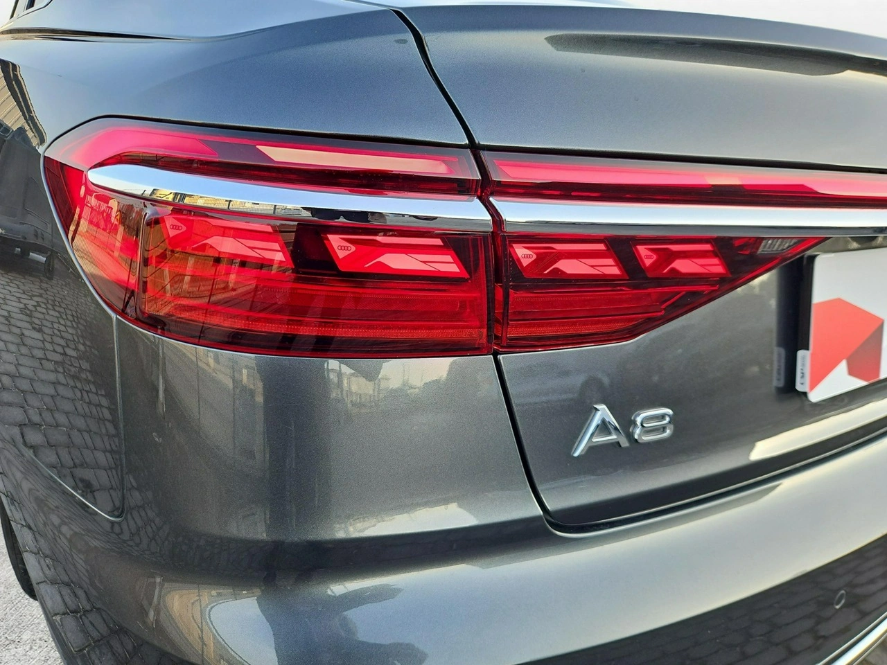 Audi A8 - Zdjęcie 28
