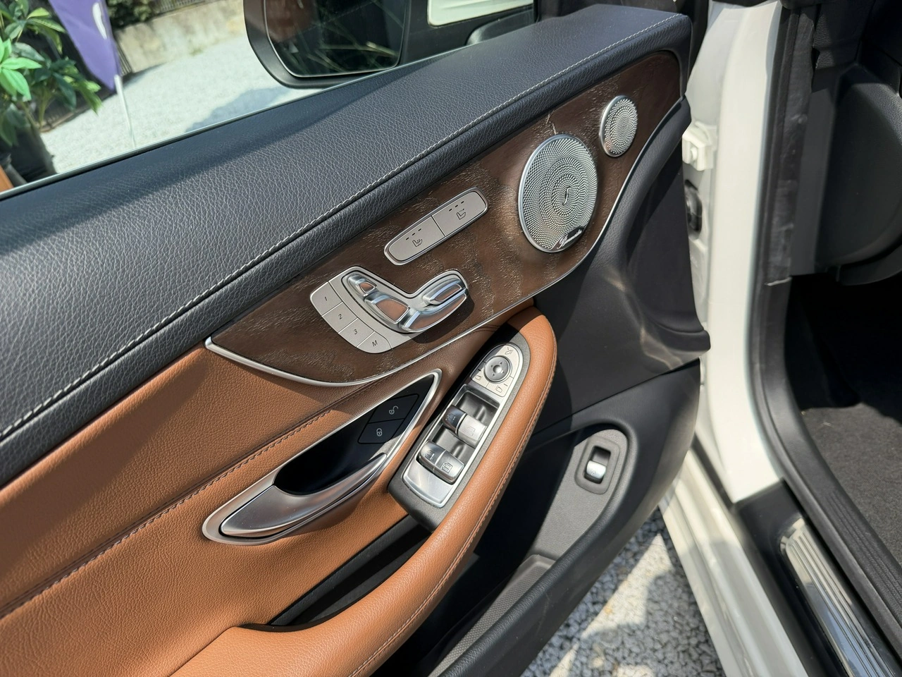 Mercedes C 300 - Zdjęcie 14