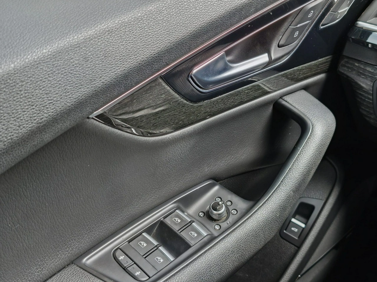 Audi Q7 - Zdjęcie 23