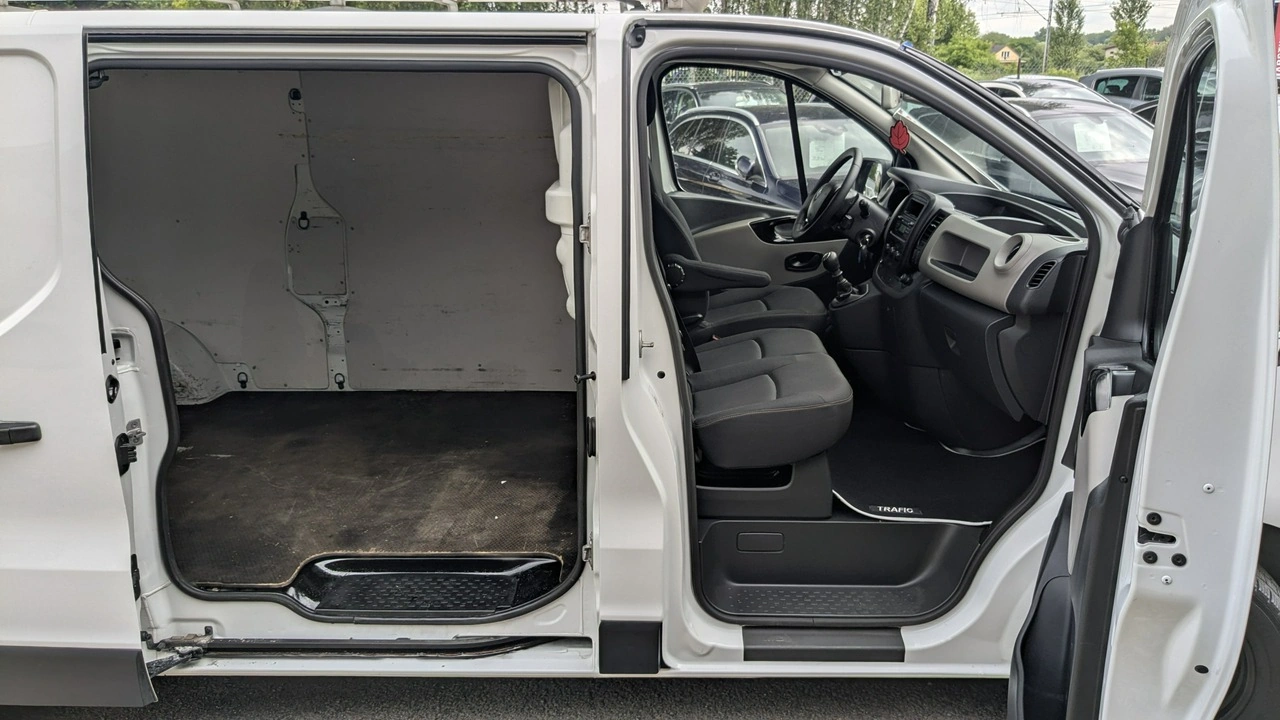 Renault Trafic - Zdjęcie 14