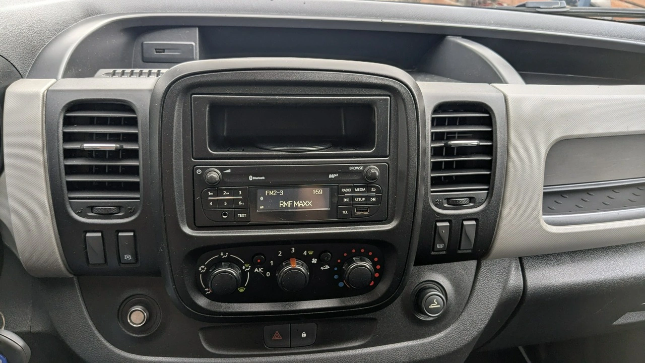 Renault Trafic - Zdjęcie 19