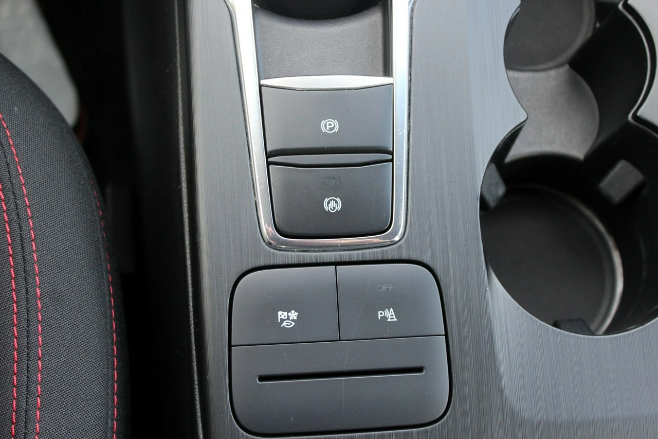 Ford Kuga - Zdjęcie 26