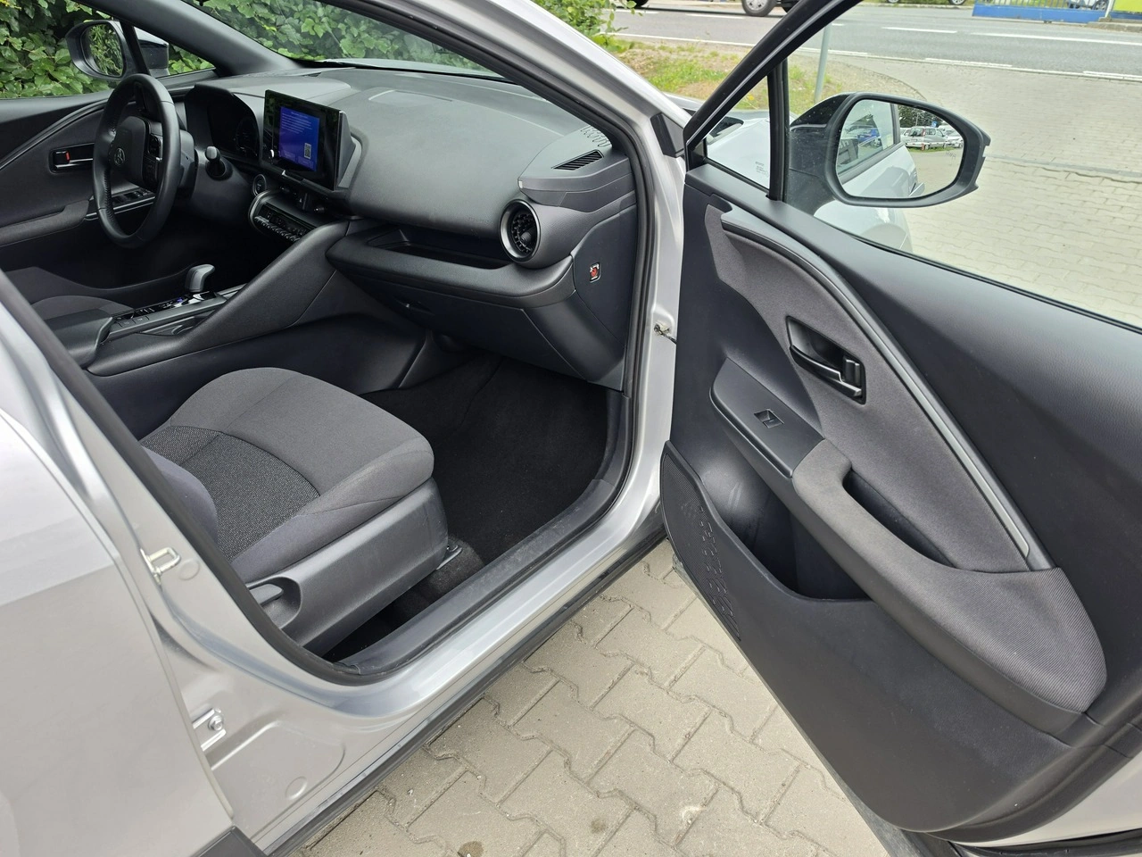 Toyota C-HR - Zdjęcie 9