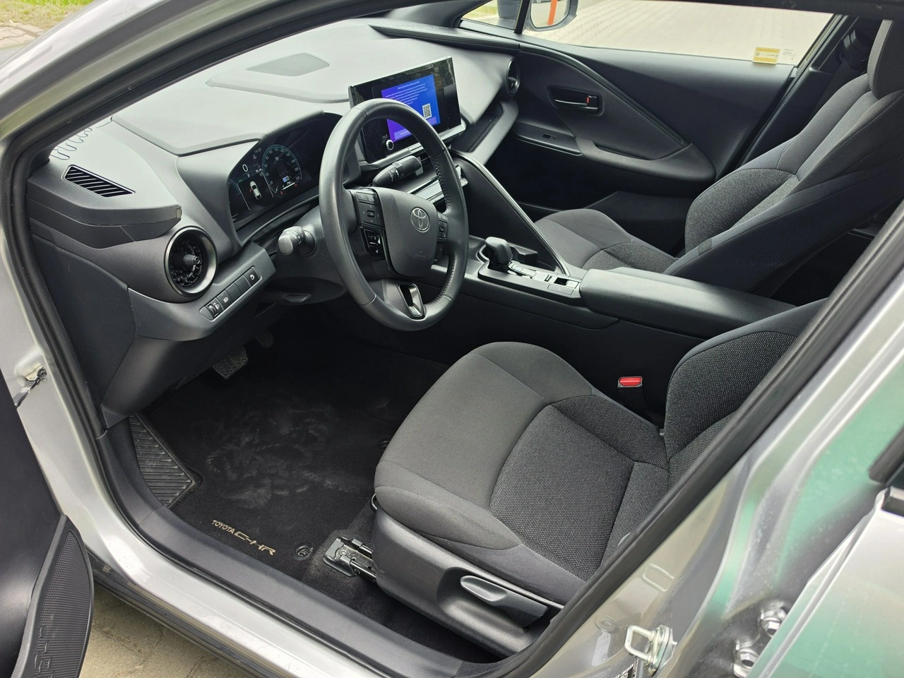 Toyota C-HR - Zdjęcie 12