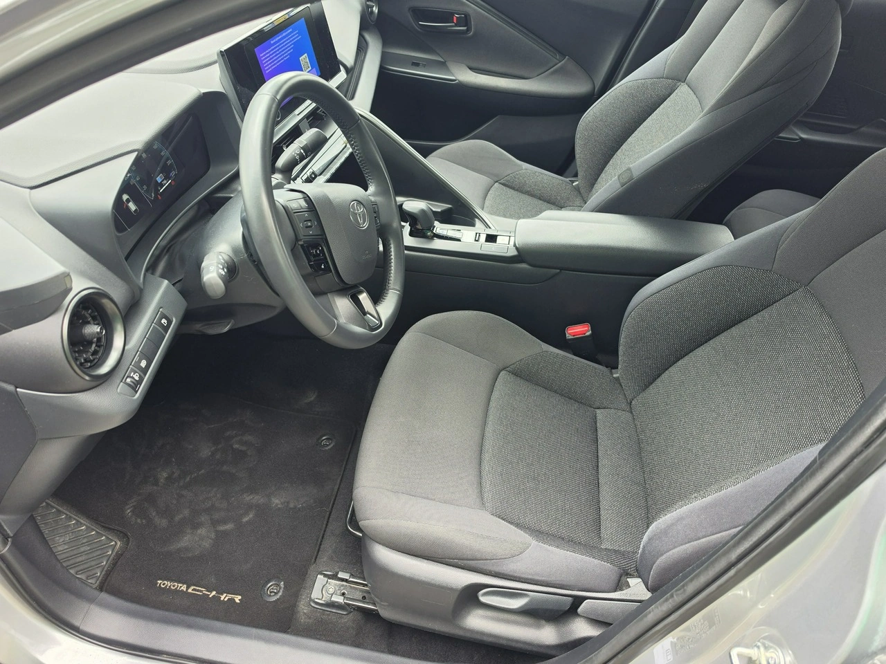 Toyota C-HR - Zdjęcie 13