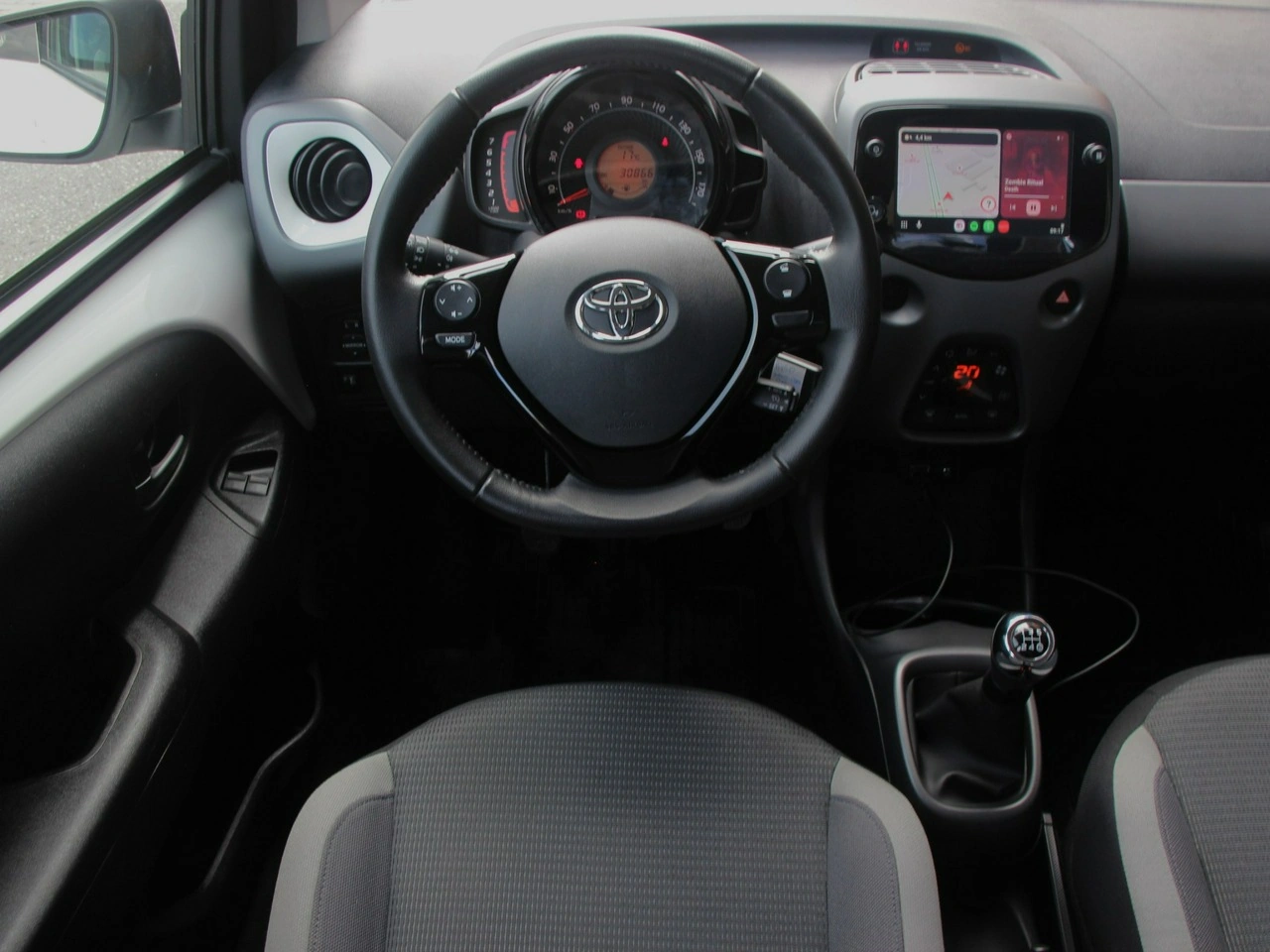 Toyota Aygo - Zdjęcie 17