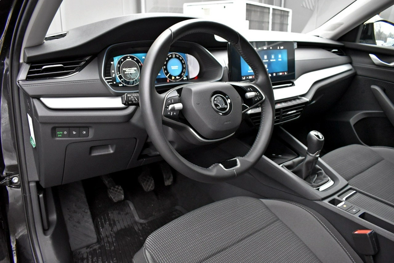 Skoda Octavia - Zdjęcie 8