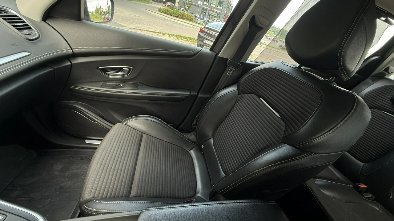 Renault Grand Scenic - Zdjęcie 14