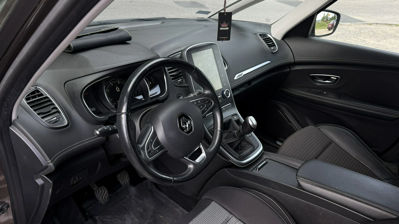 Renault Grand Scenic - Zdjęcie 22