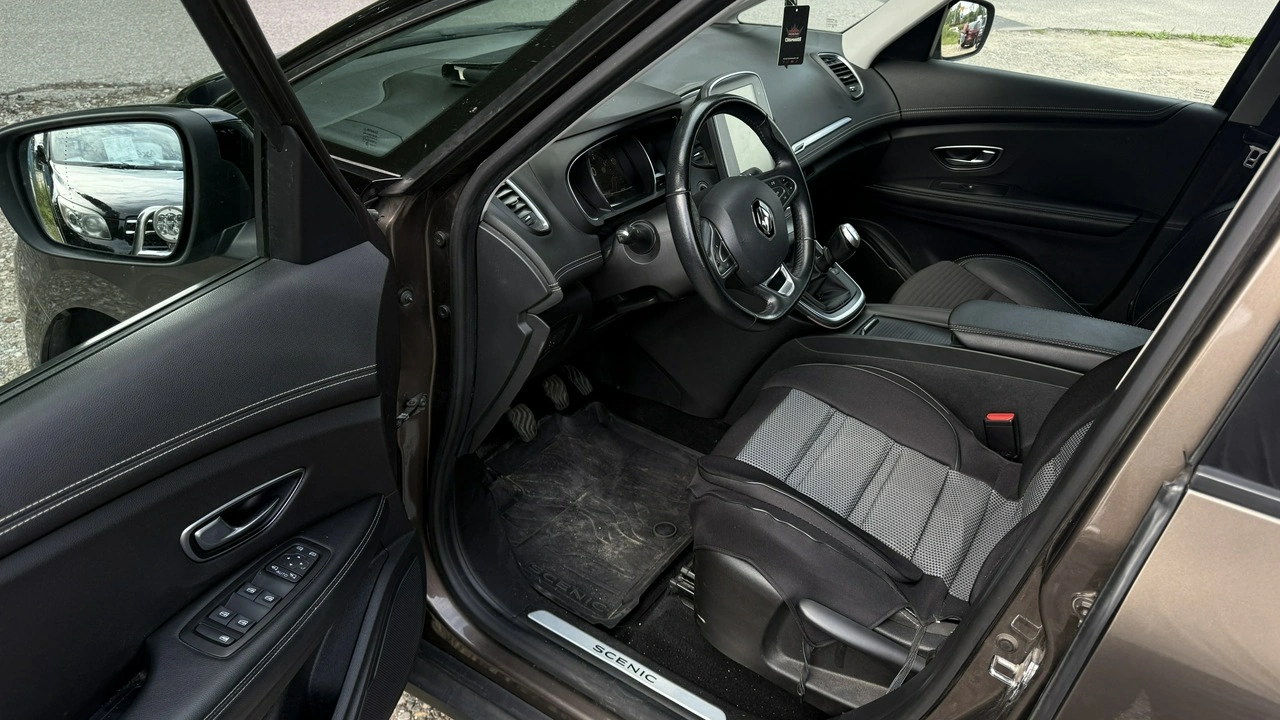 Renault Grand Scenic - Zdjęcie 24