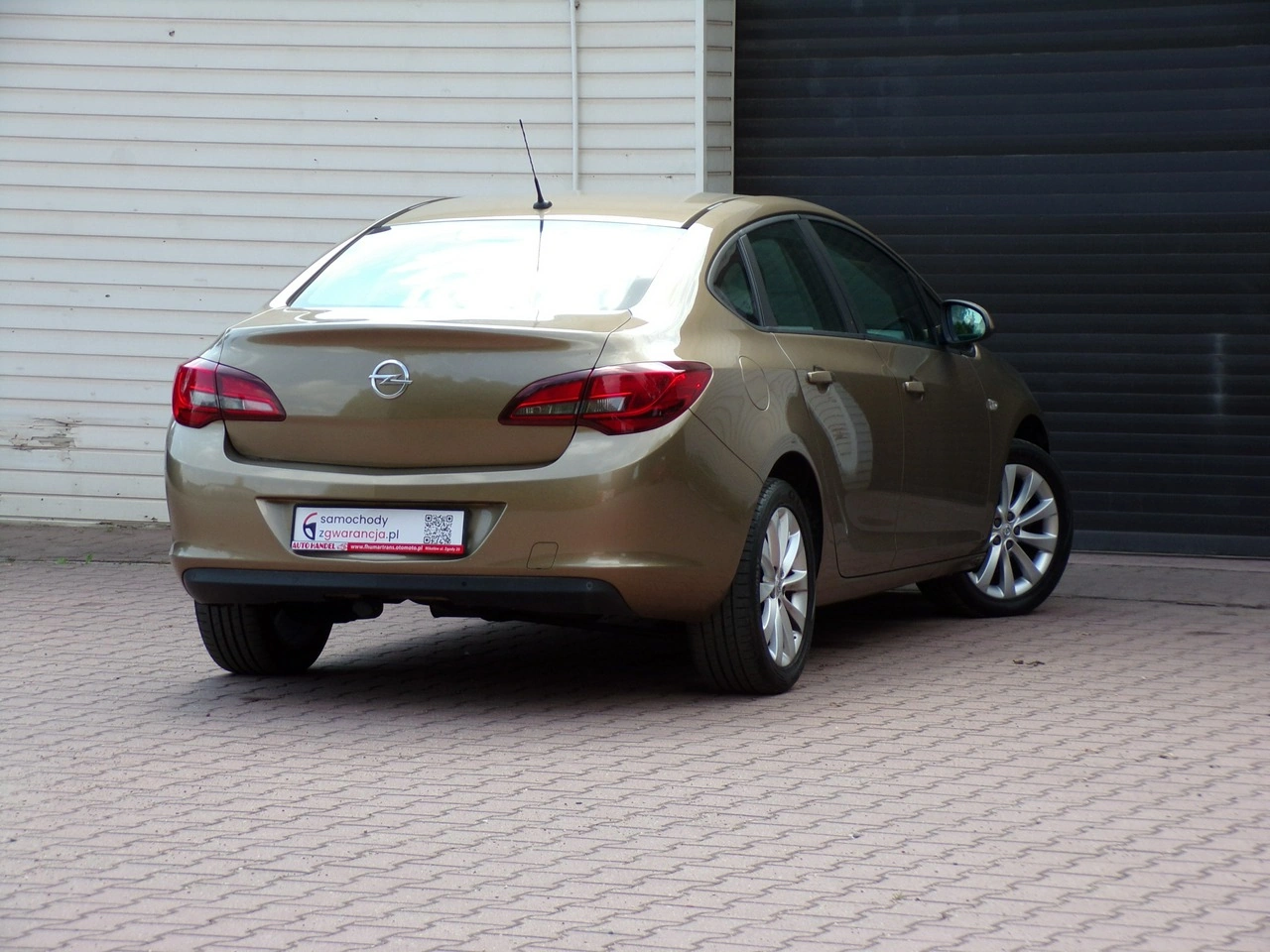 Opel Astra - Zdjęcie 12