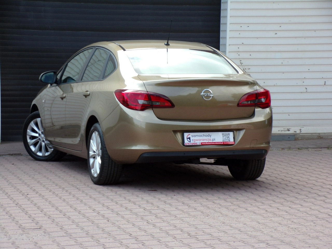 Opel Astra - Zdjęcie 14