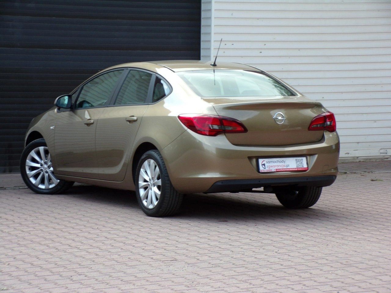 Opel Astra - Zdjęcie 15