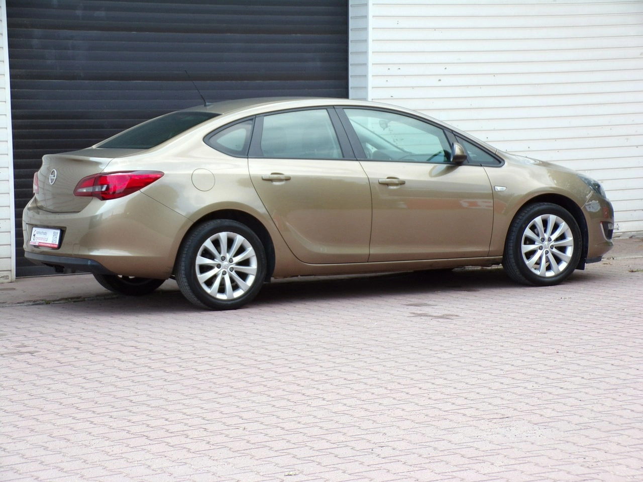 Opel Astra - Zdjęcie 2
