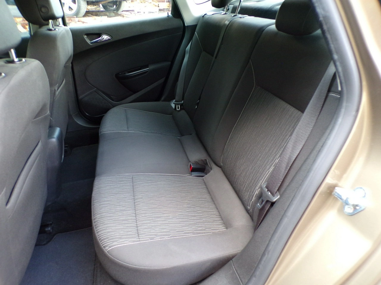 Opel Astra - Zdjęcie 30