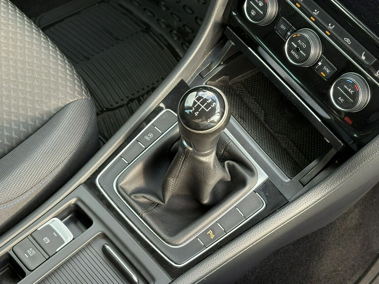 Volkswagen Golf Variant - Zdjęcie 15
