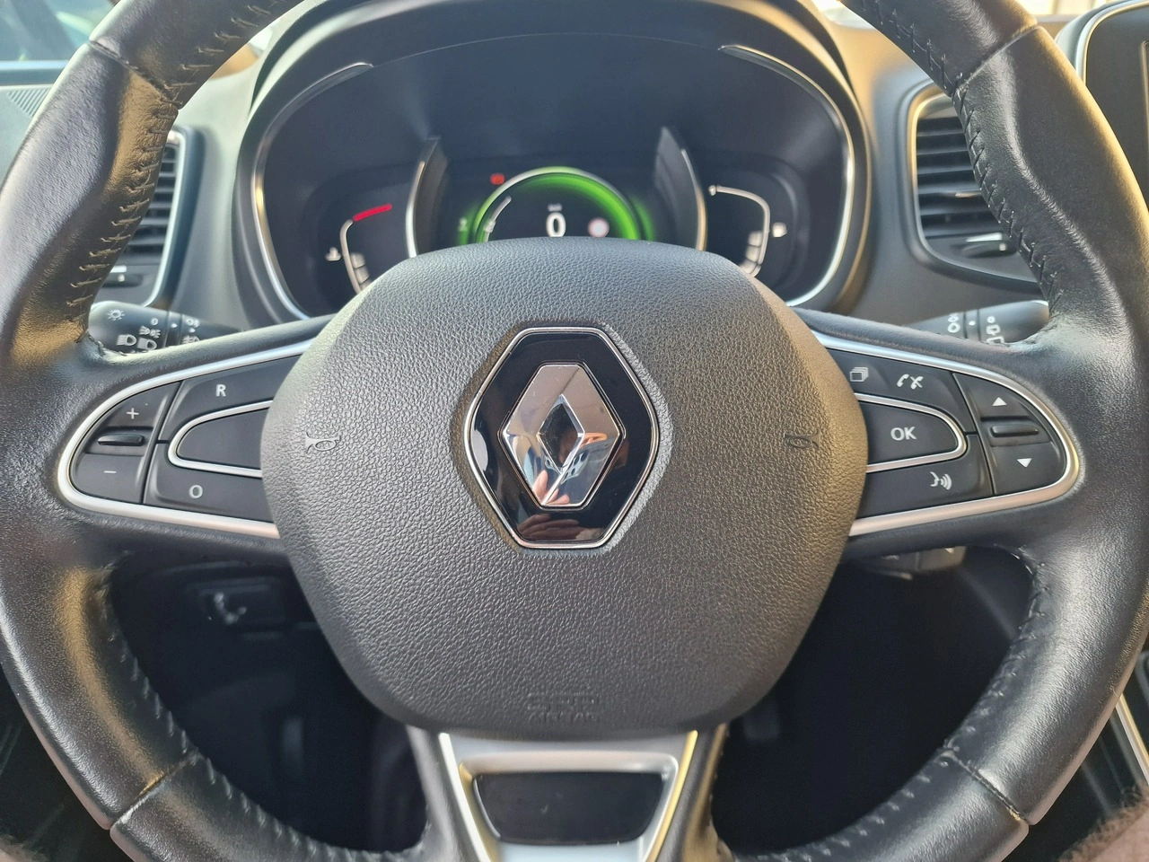 Renault Scenic - Zdjęcie 34