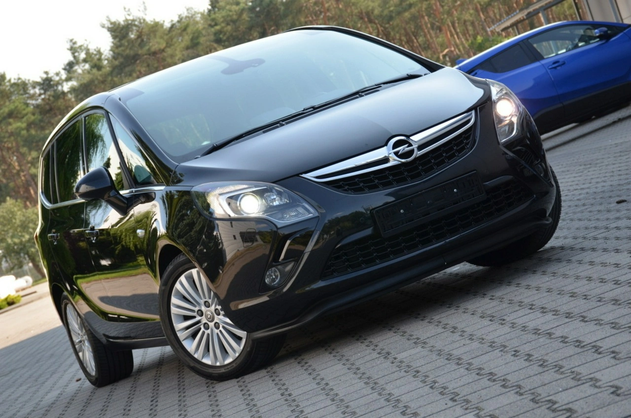 Opel Zafira - Zdjęcie 17