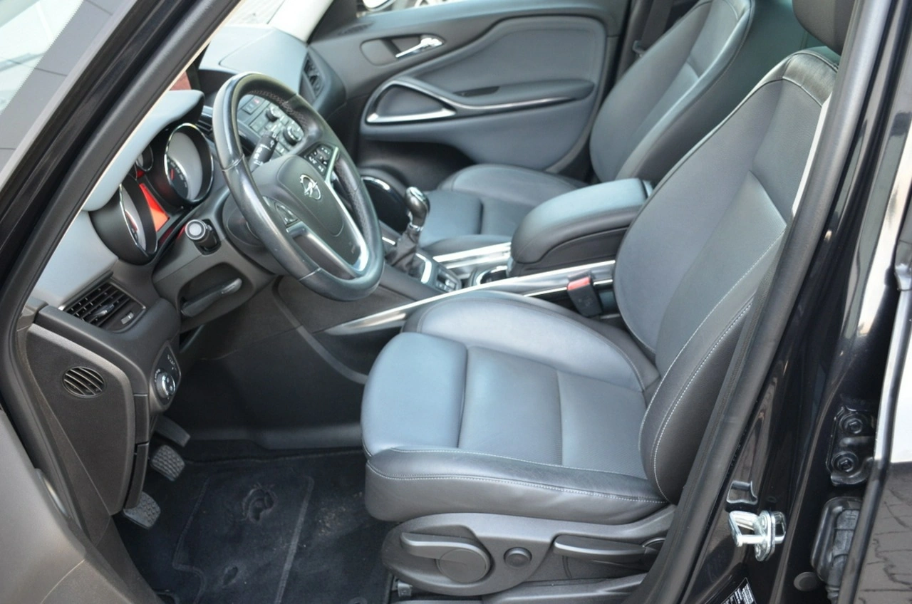 Opel Zafira - Zdjęcie 19