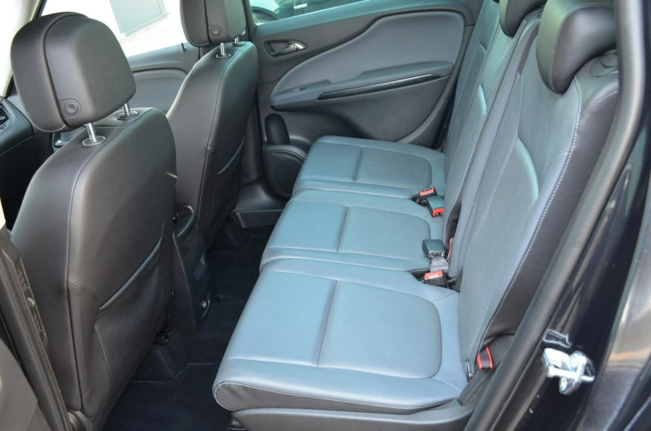 Opel Zafira - Zdjęcie 23
