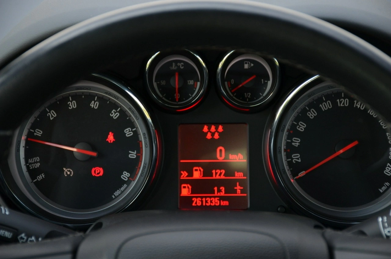 Opel Zafira - Zdjęcie 36