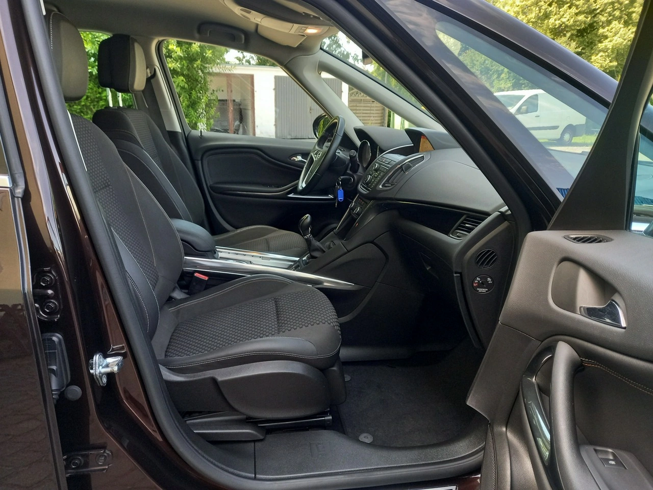 Opel Zafira - Zdjęcie 19