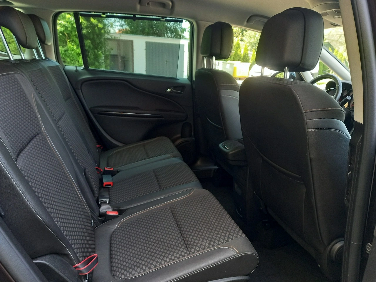 Opel Zafira - Zdjęcie 21