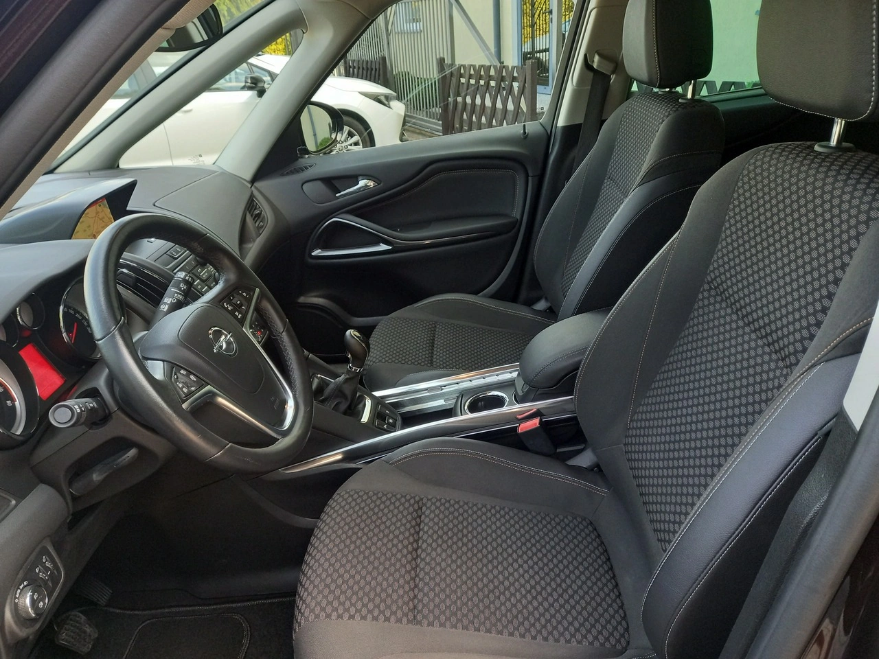 Opel Zafira - Zdjęcie 28